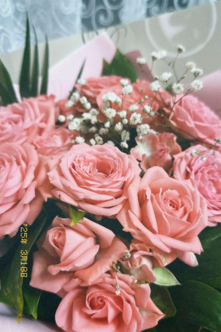 Corporate meeting room with carefully timed floral arrangements that maintain elegance throughout business hours